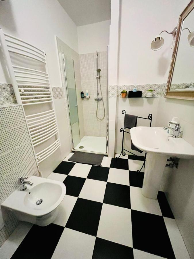 Academy Home - Elegant Place Next To The Parliament بودابست المظهر الخارجي الصورة